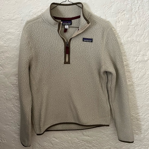 Women’s Patagonia Fleece - Picture 1 of 3